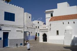 Image du Maroc Professionnelle de  Vue d'une rue de la kasbah d’Asilah, ville au nord-ouest du Maroc à 40 km au sud de Tanger, ancienne fortification Portugaise  construite XVIe siècle, Jeudi 5 Juillet 2012. (Photo / Abdeljalil Bounhar)
 